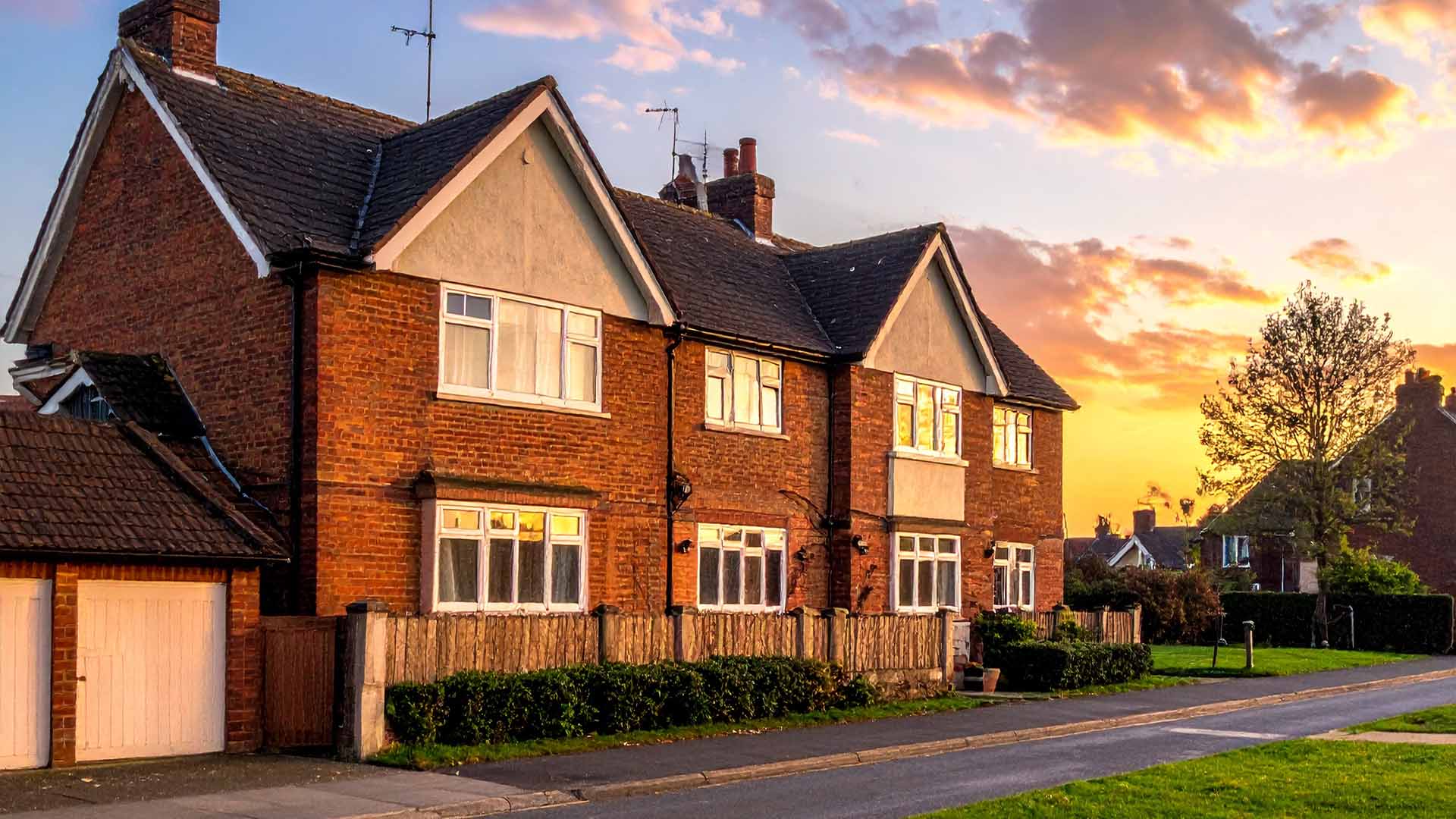 The Benefits of Letting to Housing Associations for UK Landlords – Guaranteed Rent & Stress-Free Property Management